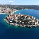 By B&d * Primošten