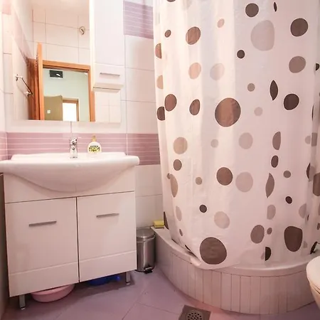 By B&d Apartment Primosten