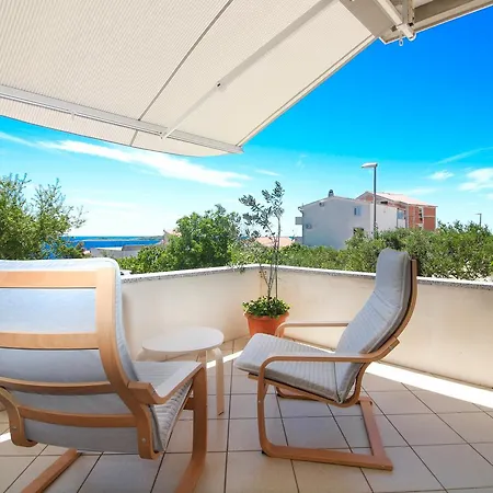 Appartement By B&d Primošten