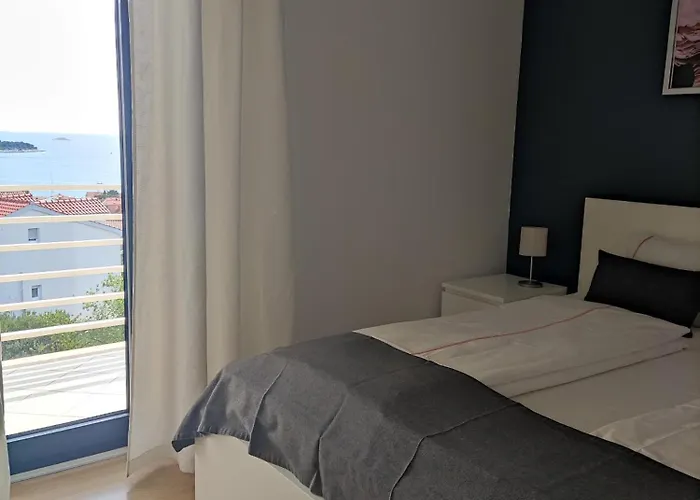 شقة By B&d Primošten